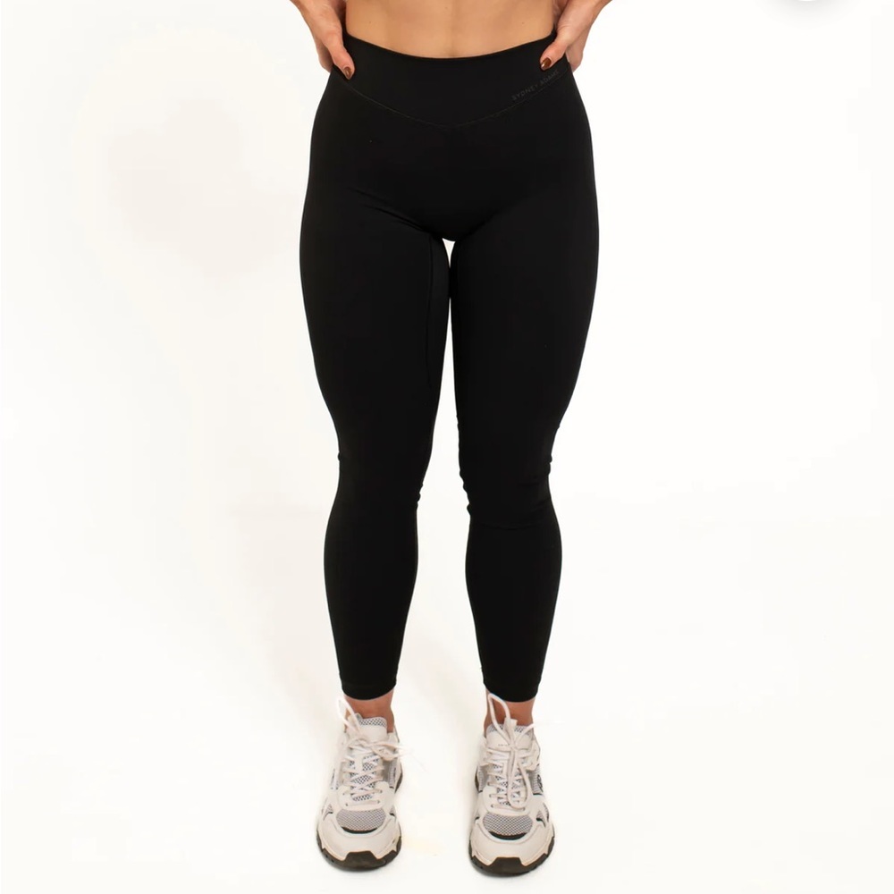 Workout leggings-Sydney Adams adapt pant